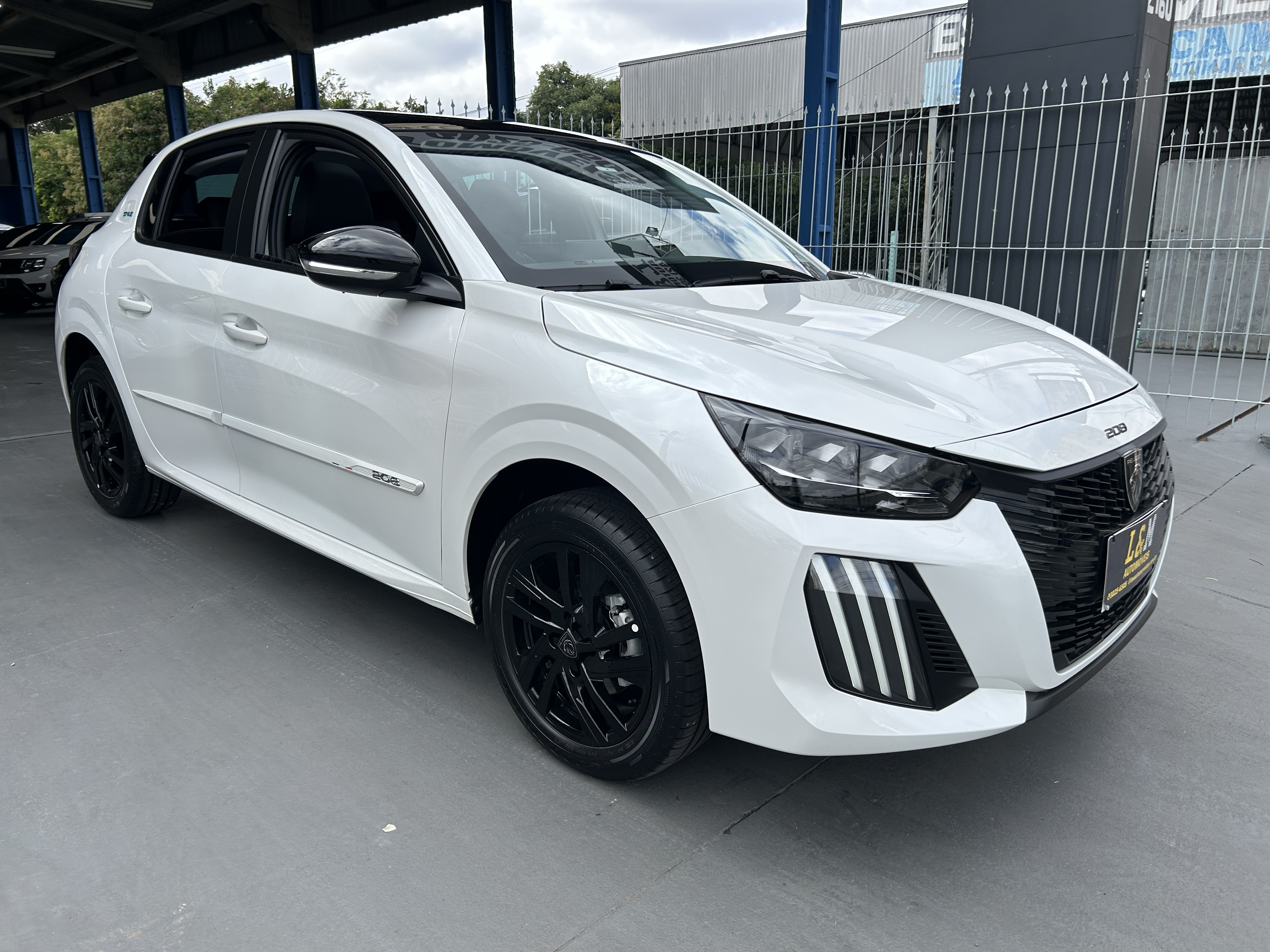 Peugeot 208 Style 2025